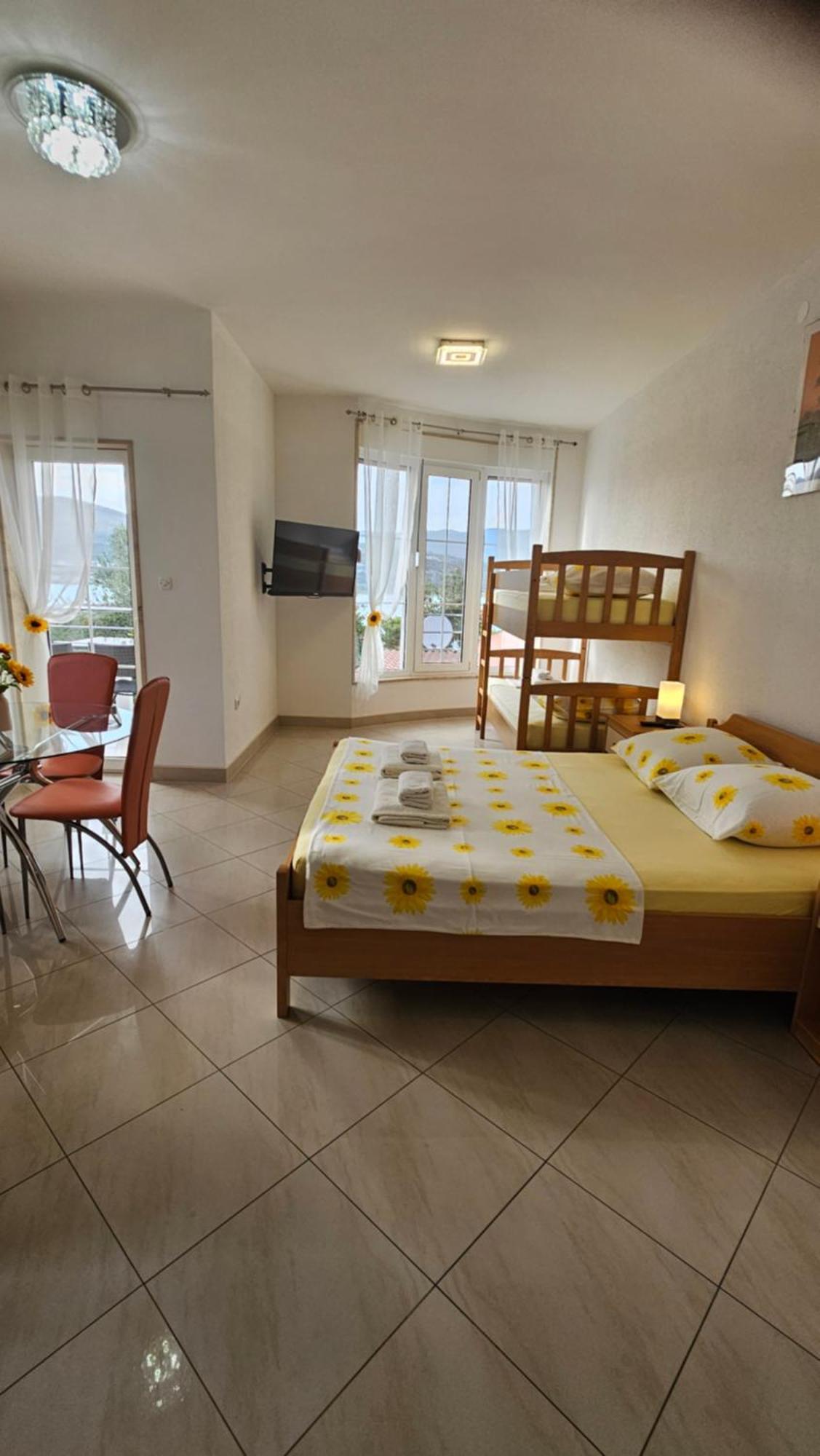 Apartmani Barnjak Trogir Bagian luar foto